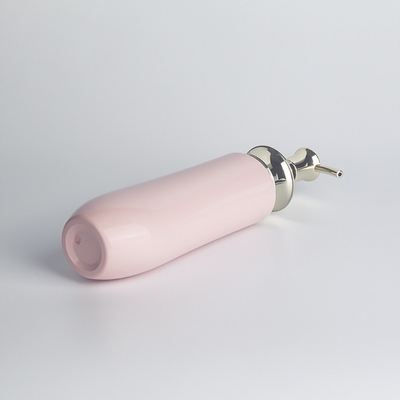 Η άσπρη ρόδινη μονάδα πολυτέλειας 300ml 500ml 700ml PET δημοφιλής προσαρμόζει λογότυπων το χρυσό μπουκάλι σαμπουάν αντλιών πλαστικό