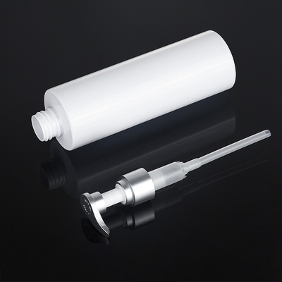 Της PET άσπρο στρογγυλό ντους πηκτωμάτων 200ml 500ml ασημένιο συσκευάζοντας μπουκάλι Skincare αντλιών σαμπουάν τοπ εδαφοβελτιωτικών ορών πλαστικό