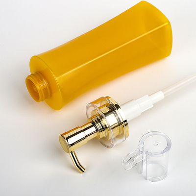 350ml 500ml πολυτέλειας κίτρινα χρώματος κενά λοσιόν μπουκάλια πηκτωμάτων ντους φροντίδας δέρματος της Kylie σώματος χωρίς αέρα με τη χρυσή αντλία
